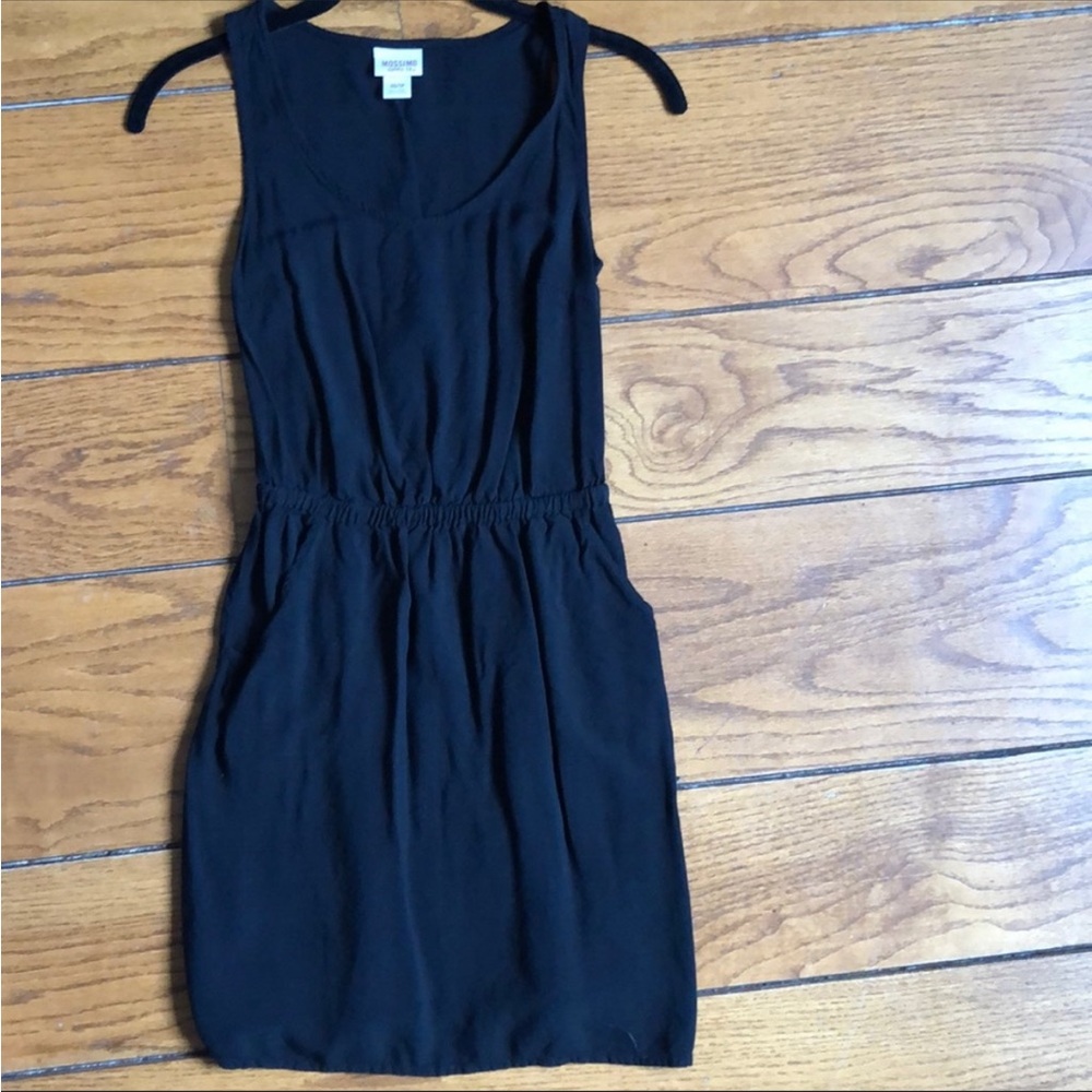 Casual black dress